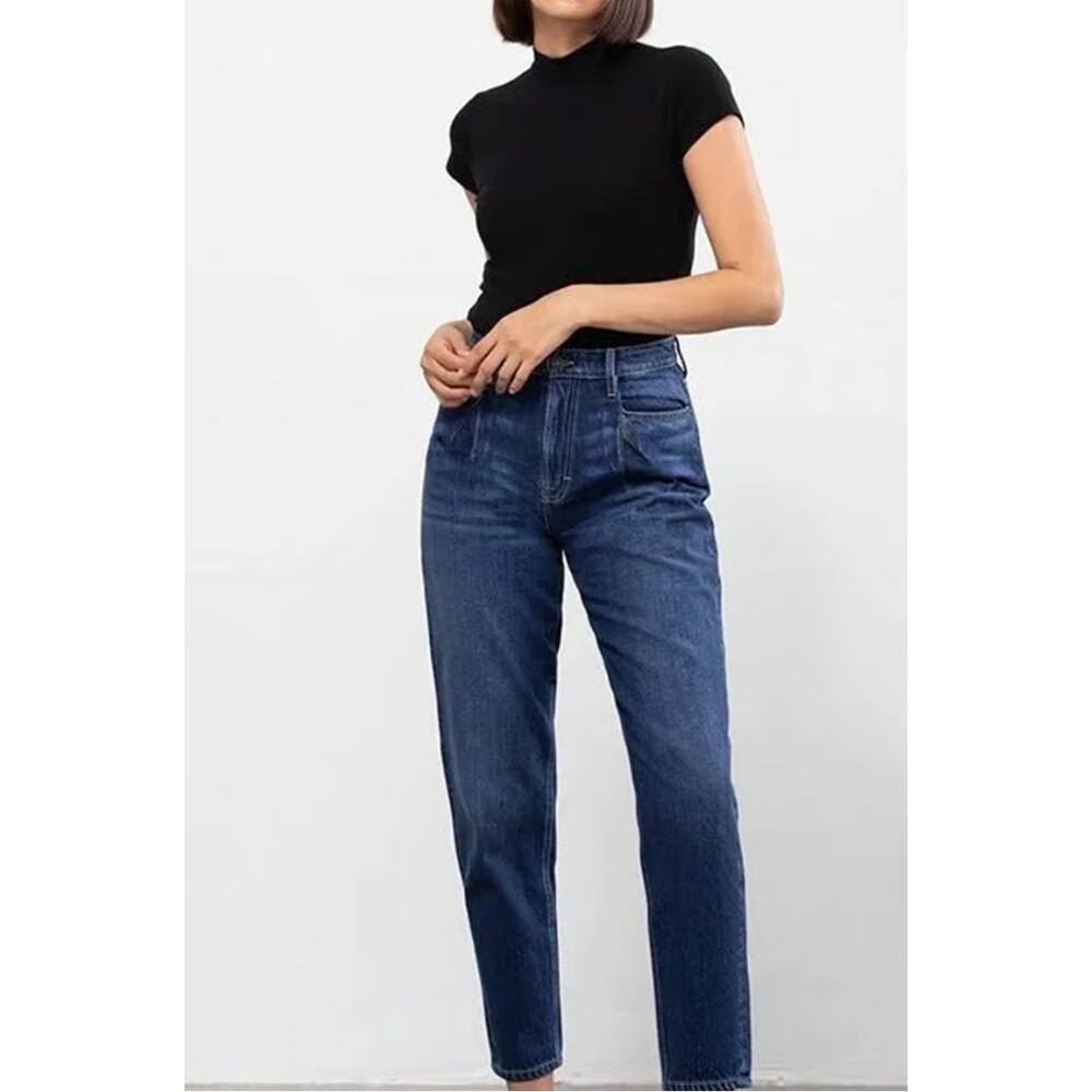 Hidden Jeans Zoey Dark Wash Pleated Classic Mom Tapered denim - Size 30